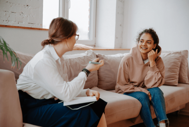 Cele_10_diferențe_cheie_între_coaching_și_terapie